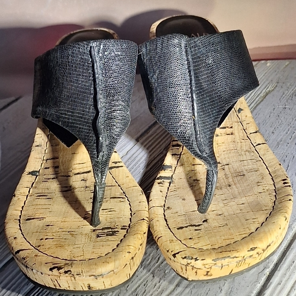 Donald J. Pliner Cork Metallic Black/Tan Leather Upper Malone Wedge Sandals 9 - Picture 2 of 13